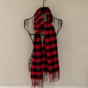 NWT David & Young Softer Than Cashmere (Red & Black)